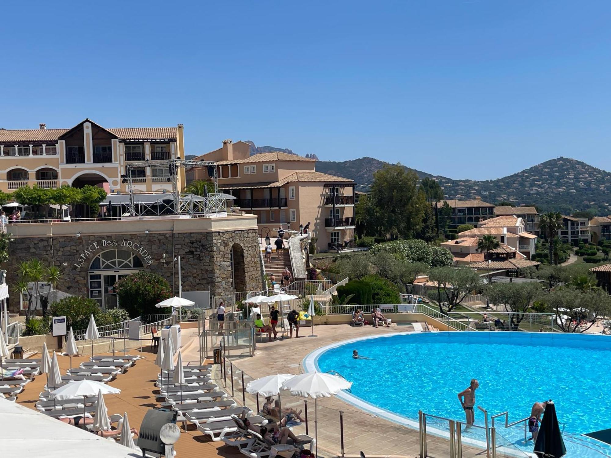 Appartement Cap Esterel 4/5 Personnes Saint-Raphaël Exterior foto